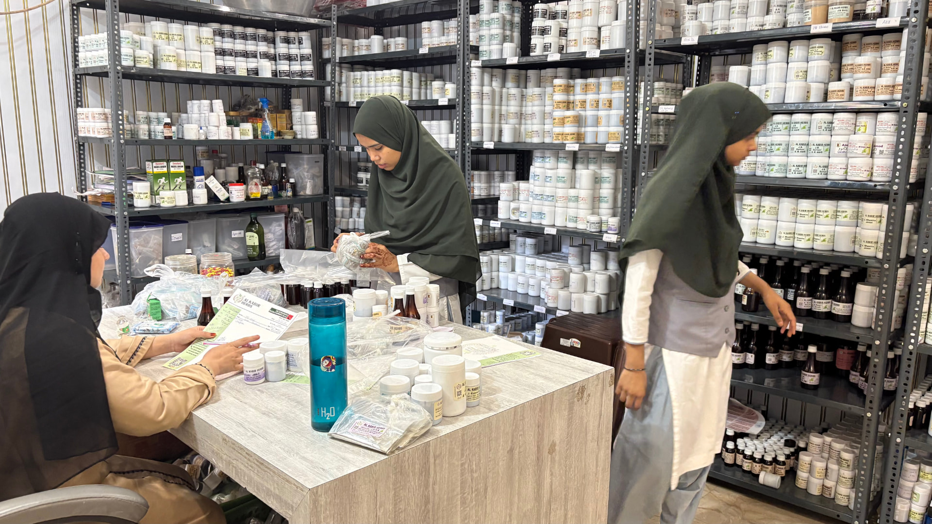 Packing & Dispensing Floor